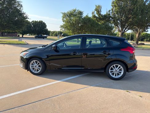 Used 2018 Ford Focus SE FWD image 11