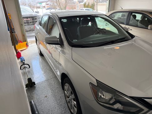 Used 2017 Nissan Sentra SV image 4