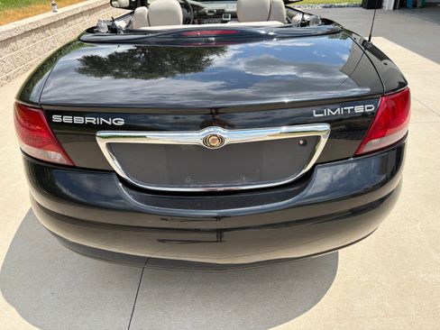 Used 2004 Chrysler Sebring Limited FWD image 5