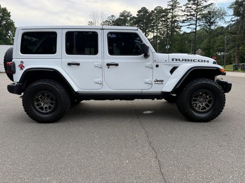 Used 2022 Jeep Wrangler Unlimited Rubicon w/ Xtreme Recon 35" Tire Package AWD/4WD image 4