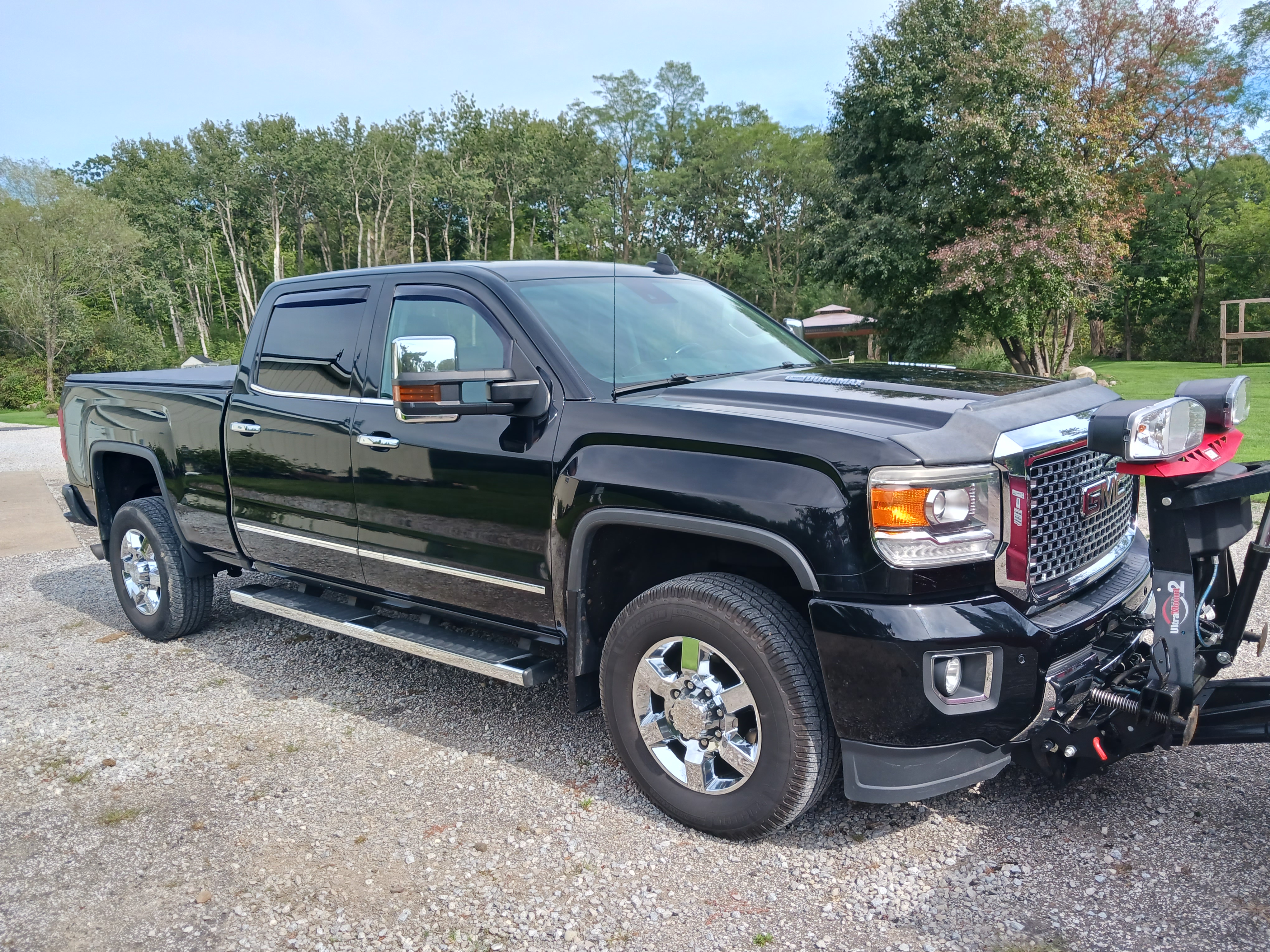 Used 2015 GMC Sierra 3500 Denali w/ Duramax Plus Package AWD/4WD image 4