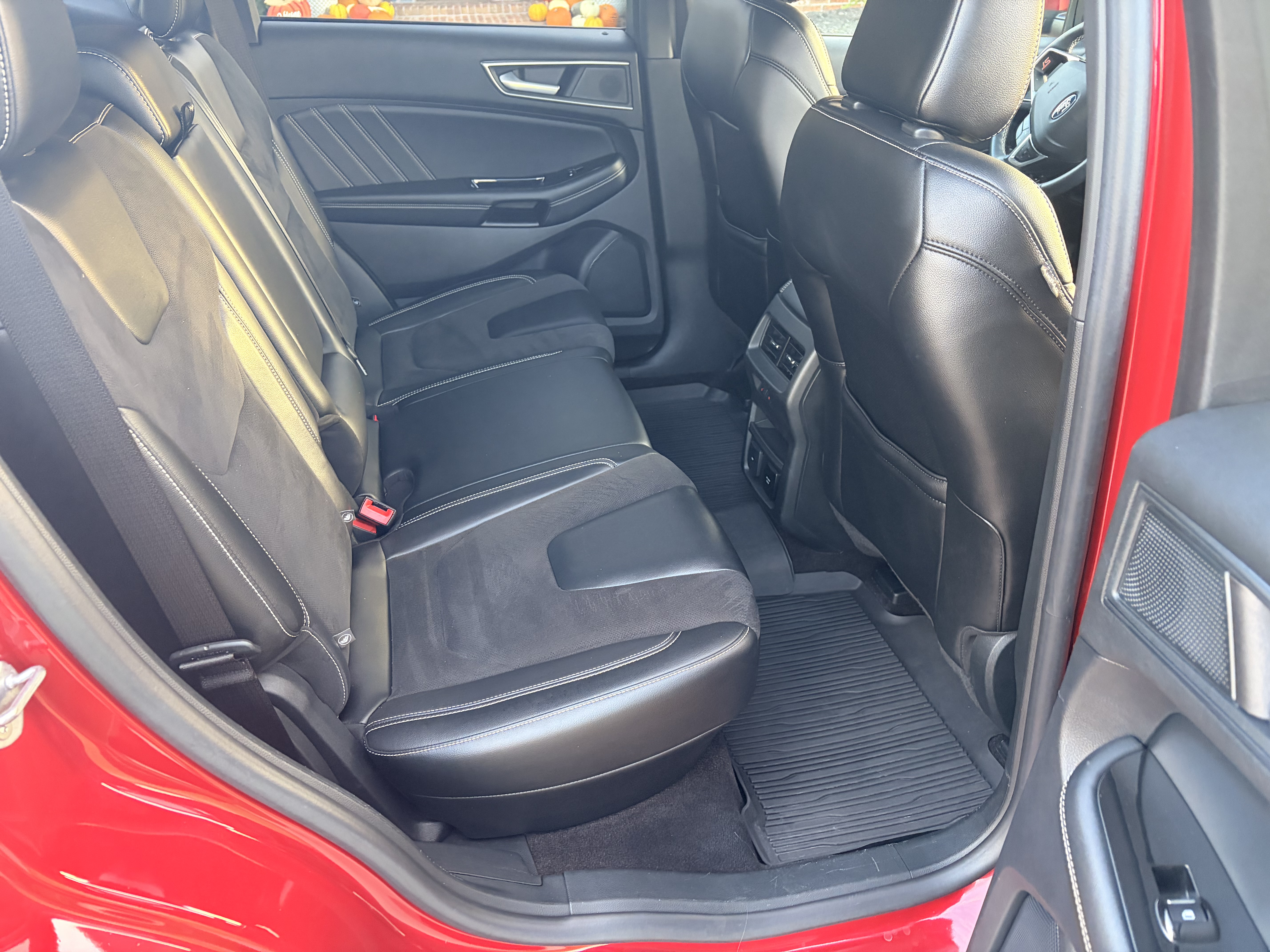 Used 2020 Ford Edge ST w/ Equipment Group 401A AWD/4WD image 22
