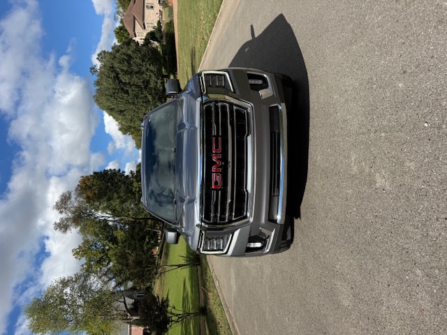 Used 2022 GMC Yukon XL SLT w/ SLT Premium Package AWD/4WD image 4