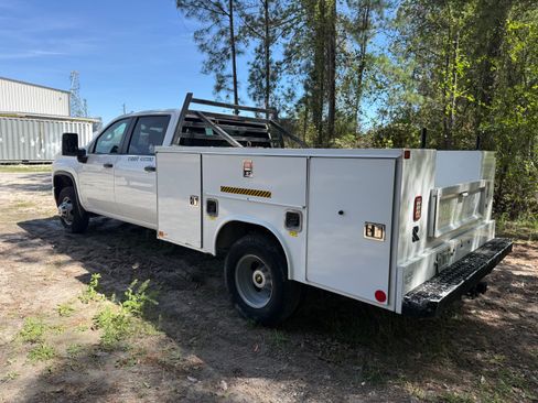 Used 2022 Chevrolet Silverado 3500 W/T w/ WT Convenience Package image 5