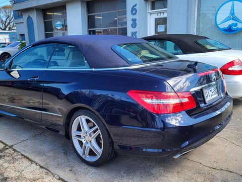 Used 2011 Mercedes-Benz E 550 Cabriolet image 4