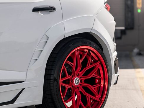 Used 2020 Lamborghini Urus image 4