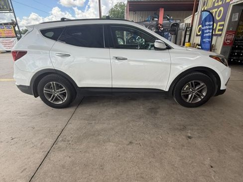 Used 2018 Hyundai Santa Fe Sport FWD image 10