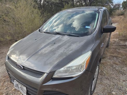 Used 2014 Ford Escape S image 1