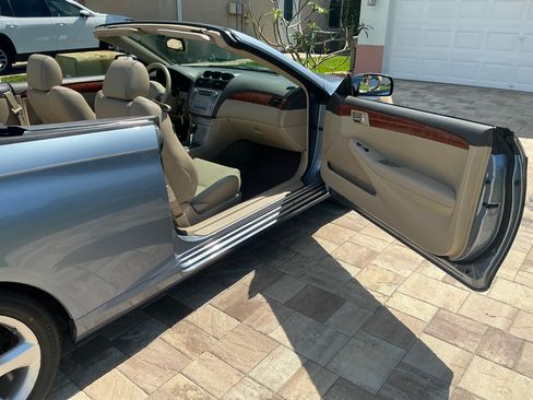 Used 2007 Toyota Solara SLE image 9