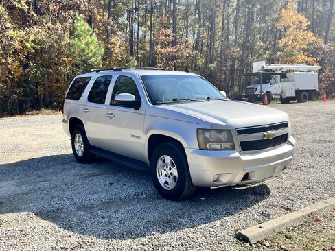Used 2011 Chevrolet Tahoe LT image 5
