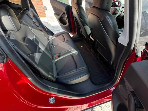 Used 2021 Tesla Model Y Long Range image 9