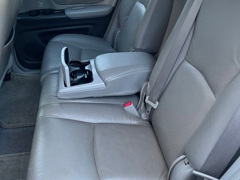 Used 2004 Toyota Highlander 2WD V6 image 5