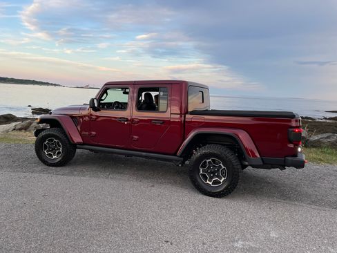 Used 2021 Jeep Gladiator Mojave AWD/4WD image 6