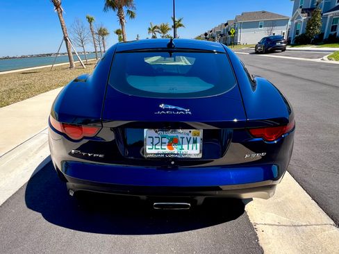 Used 2020 Jaguar F-TYPE Coupe image 10