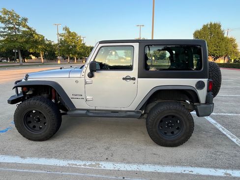 Used 2012 Jeep Wrangler Sport AWD/4WD image 13