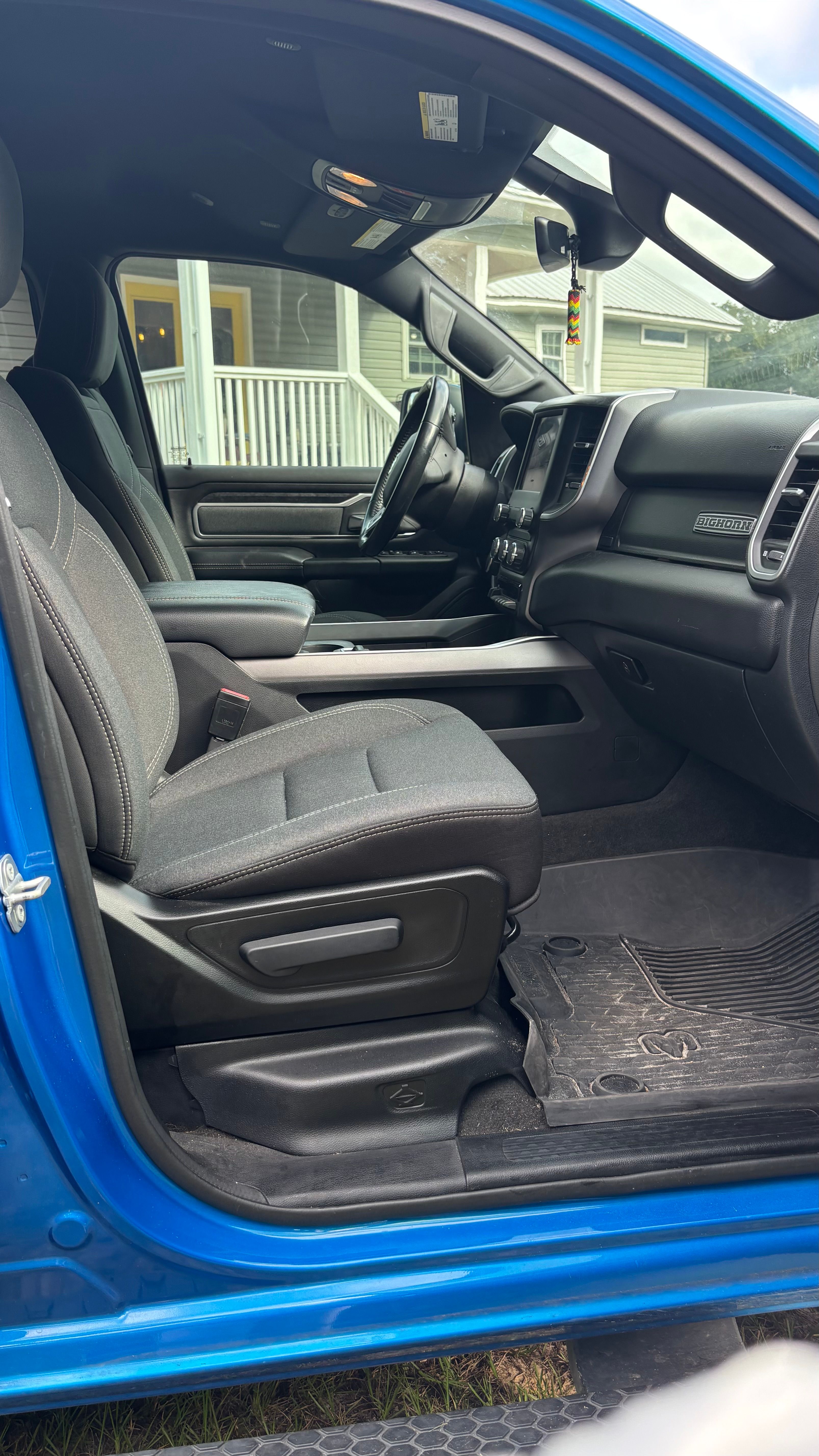 Used 2022 RAM 1500 Big Horn AWD/4WD image 9