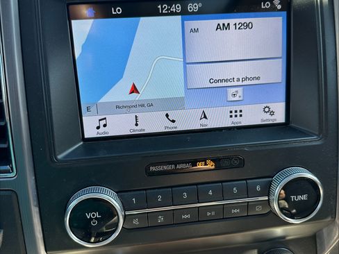 Used 2019 Ford Expedition Platinum image 16