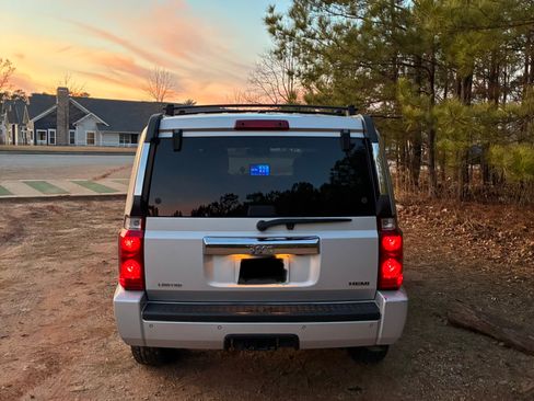 Used 2007 Jeep Commander Limited w/ Trailer Tow Group IV image 11