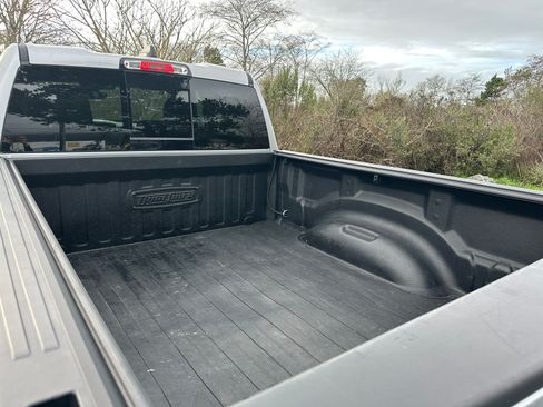 Used 2021 RAM 1500 Big Horn image 12