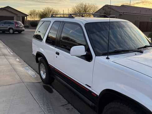 Used 1994 Ford Explorer Sport image 12