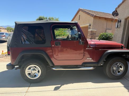 Used 2004 Jeep Wrangler 4WD image 11