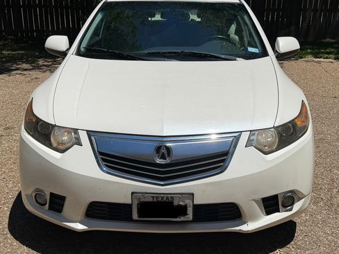 Used 2011 Acura TSX Sedan FWD image 2