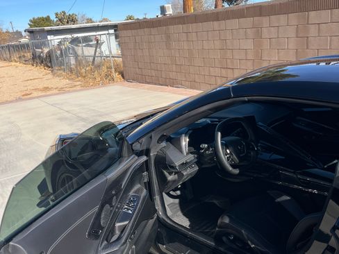 Used 2021 Chevrolet Corvette Stingray Preferred Cpe w/ Z51 Performance Package image 8