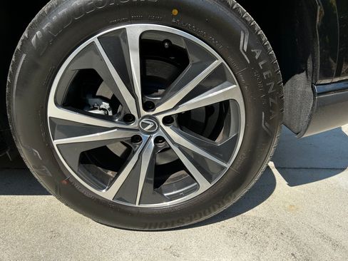 Used 2023 Lexus RX 350 Premium w/ Accessory Package (Z1) image 9