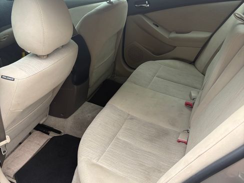 Used 2012 Nissan Altima 2.5 S FWD image 2