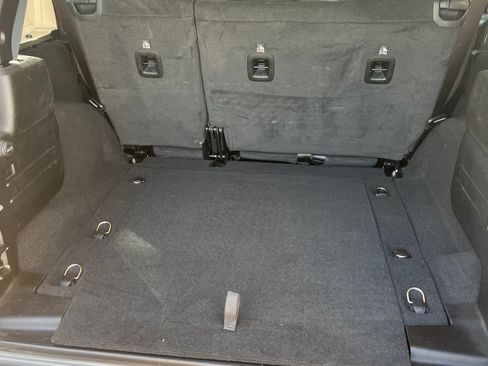 Used 2021 Jeep Wrangler Unlimited Sport image 8