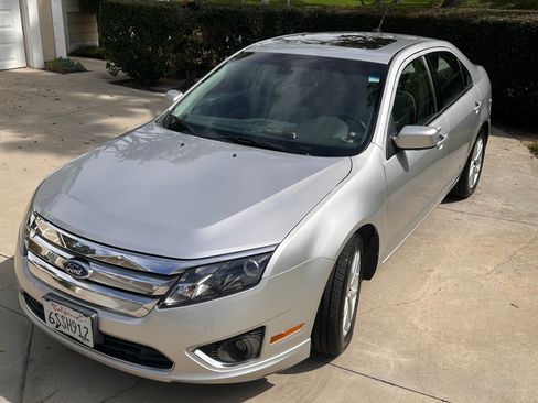 Used 2011 Ford Fusion SEL w/ 302A Rapid Spec Order Code image 2