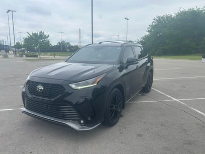 Used 2023 Toyota Highlander XSE