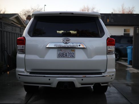 Used 2011 Toyota 4Runner SR5 image 5