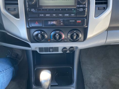 Used 2012 Toyota Tacoma 2WD Access Cab w/ SR5 Pkg image 8