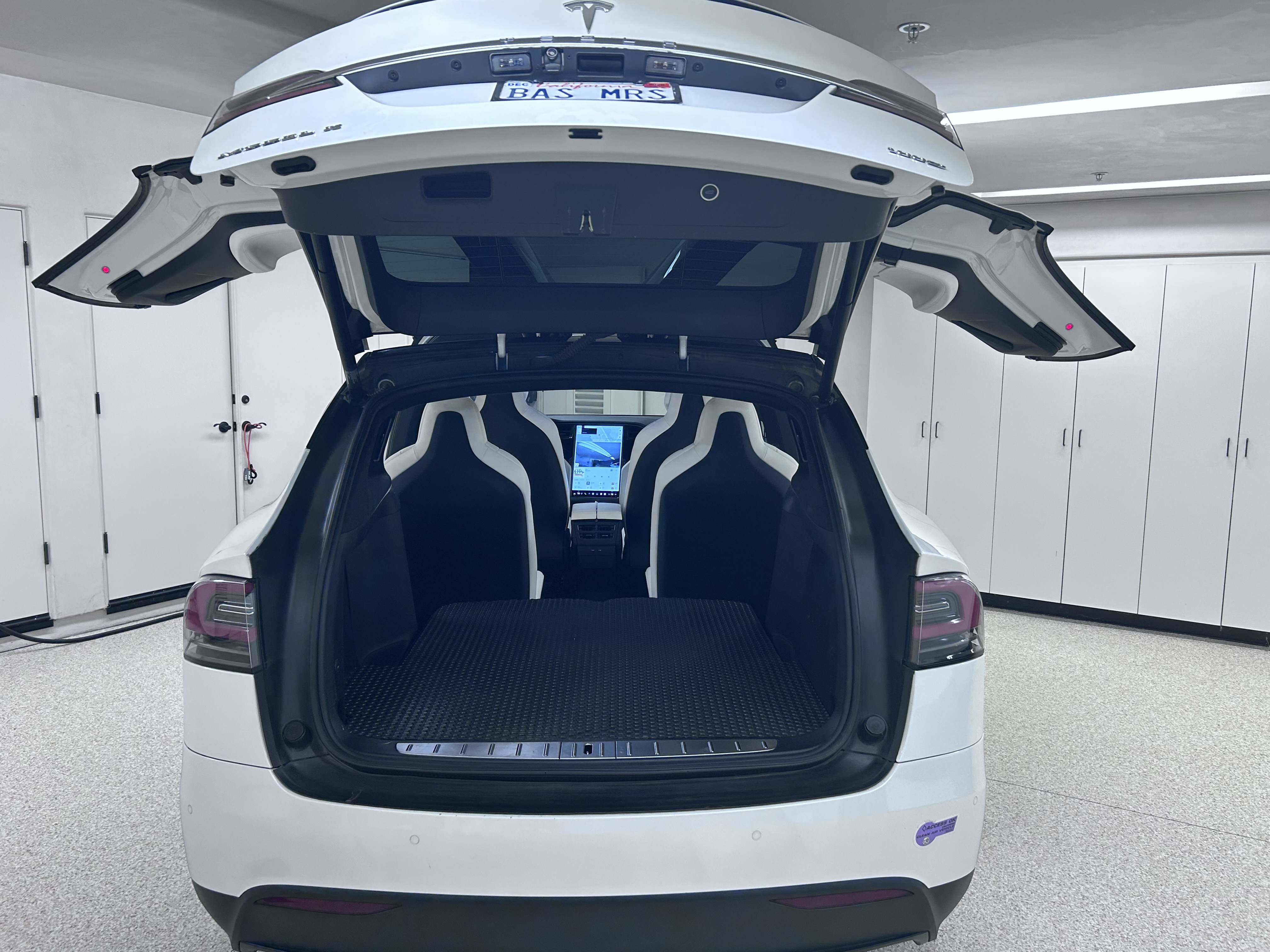 Used 2018 Tesla Model X 100D AWD/4WD image 8