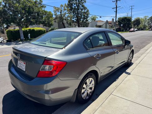 Used 2012 Honda Civic LX image 2
