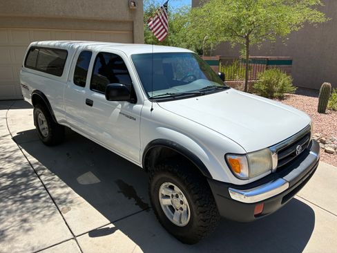 Used 2000 Toyota Tacoma 4x4 Xtracab V6 image 5