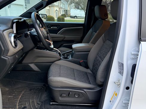 Used 2024 Chevrolet Colorado ZR2 w/ Safety Package image 6