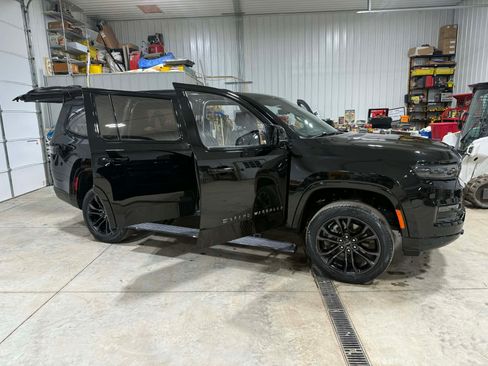 Used 2024 Jeep Grand Wagoneer Series II w/ Quick Order Packagew 28T image 24