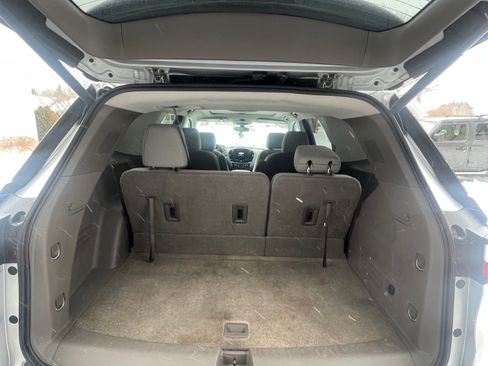 Used 2019 Chevrolet Traverse LT image 17
