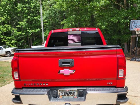 Used 2017 Chevrolet Silverado 1500 LTZ w/ Sport Package AWD/4WD image 5