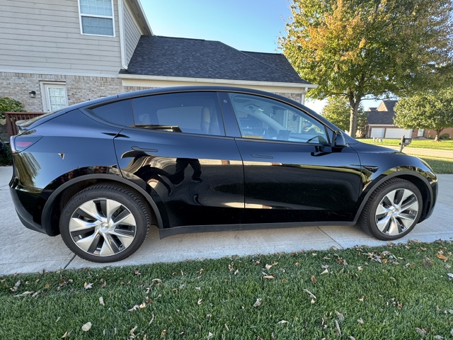 Used 2021 Tesla Model Y Long Range AWD/4WD image 5
