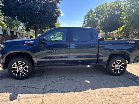 Used 2020 Chevrolet Silverado 1500 LT Trail Boss AWD/4WD image 1