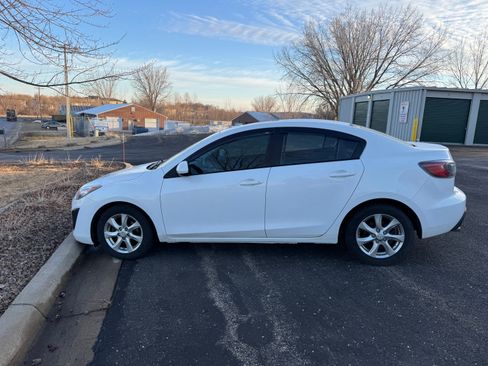 Used 2011 MAZDA MAZDA3 i Touring image 6