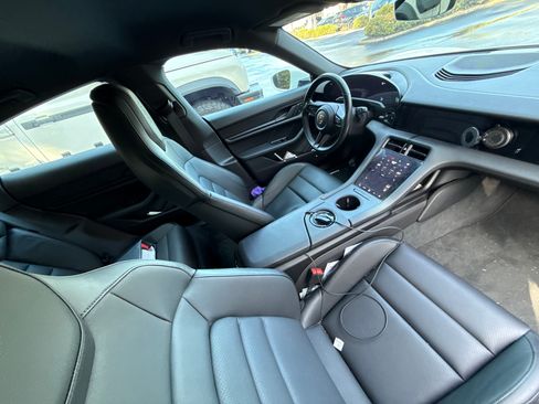 Used 2022 Porsche Taycan Sedan 4D image 3