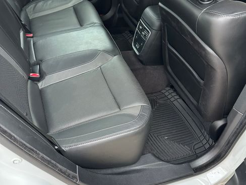 Used 2016 Dodge Charger R/T w/ Premium Group image 11