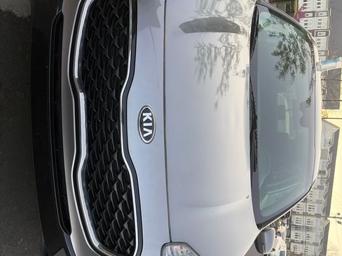 Used 2020 Kia Sportage LX w/ LX Popular Package AWD/4WD image 10