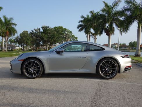 Used 2023 Porsche 911 Carrera image 8