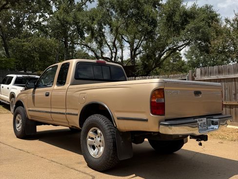 Used 2000 Toyota Tacoma PreRunner w/ Value Pkg RWD image 5