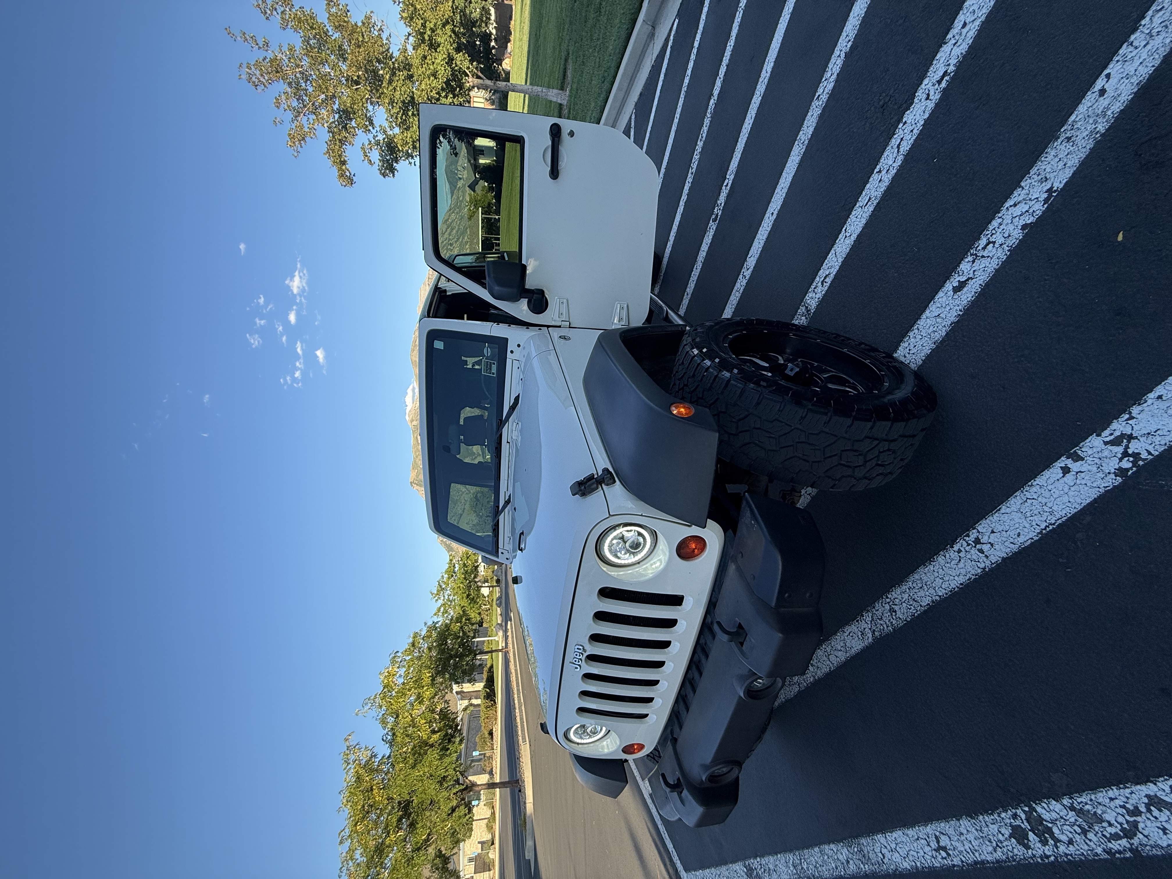 Used 2010 Jeep Wrangler Unlimited Sport AWD/4WD image 12